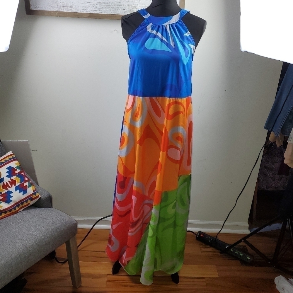 Trendy Women's MAXI Halter dress in Size Small